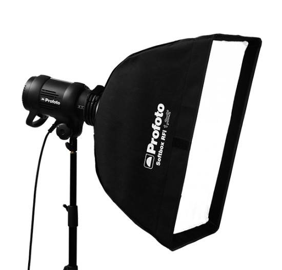 profoto-softbox-rfi-13x2-40x60cm-profoto.jpg PROFOTO SOFTBOX RFi 1,3x2' (40x60cm) – Image 1